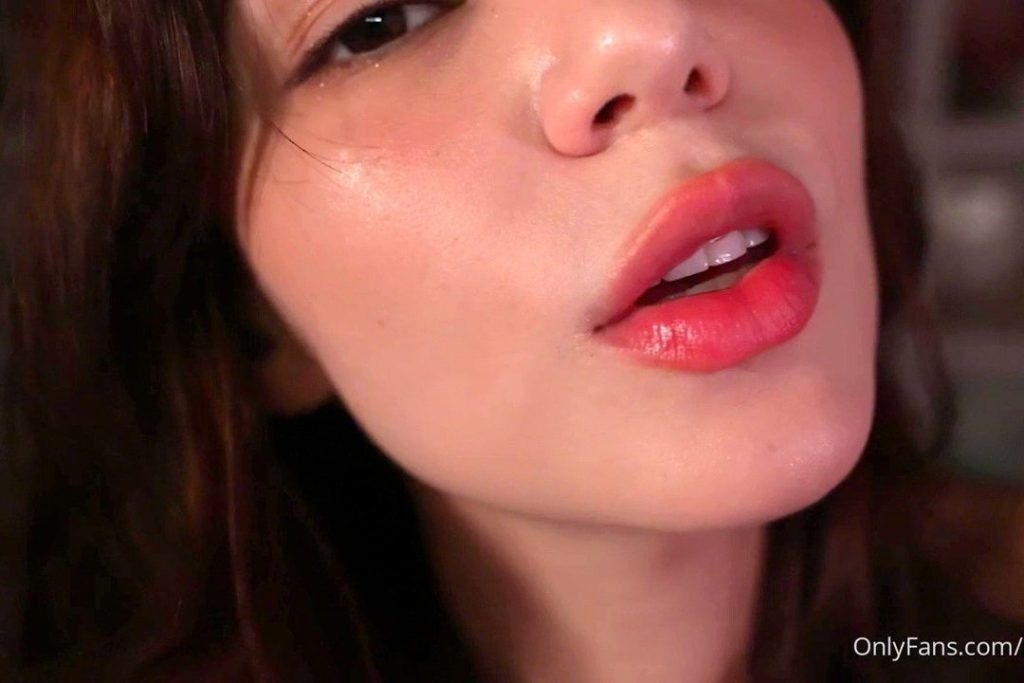 Maimy ASMR Close Up Kissing You Video Leaked