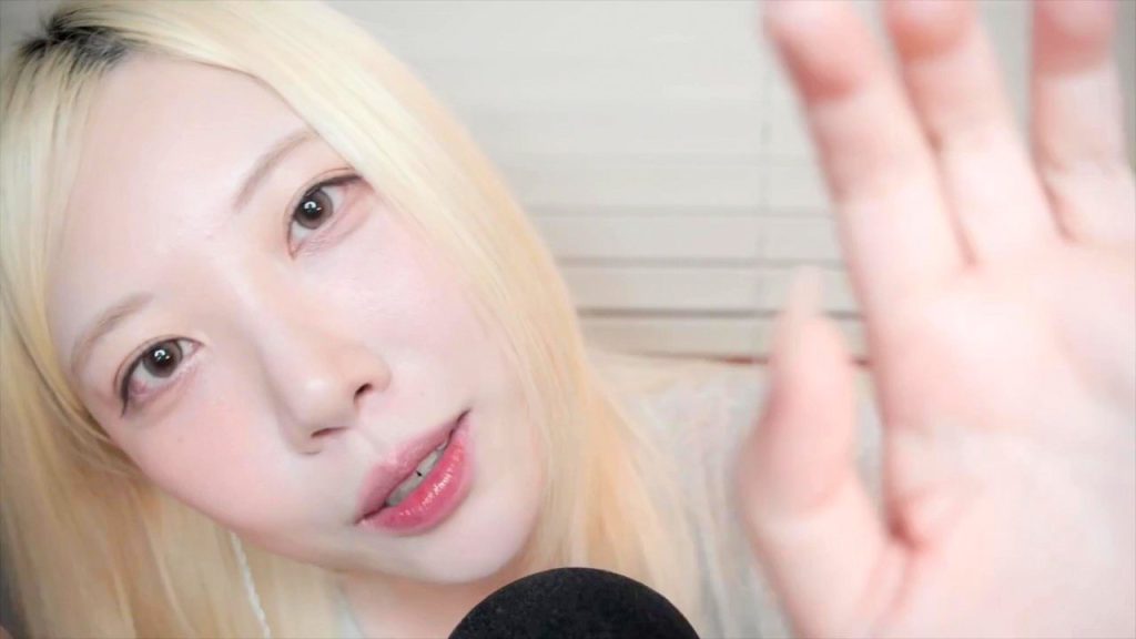 DOOBOO ASMR Mouth Sounds and Tingles Patreon Video - HD Video