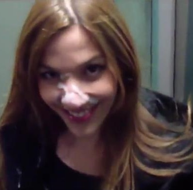 She Loves Cum in Public - Free Online